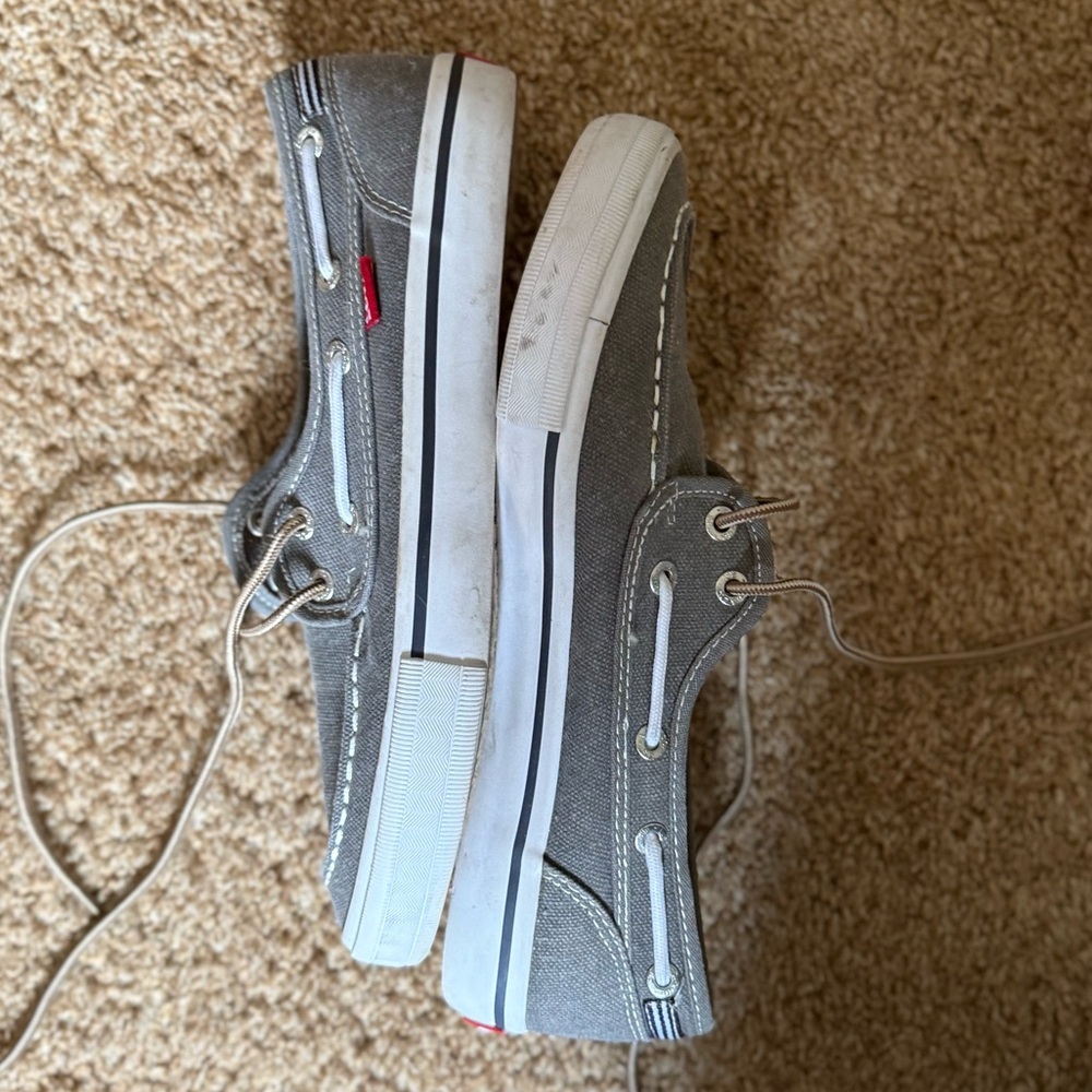 Levi's Gray Boat Shoes with Moccasin Design - Picture 2 of 5